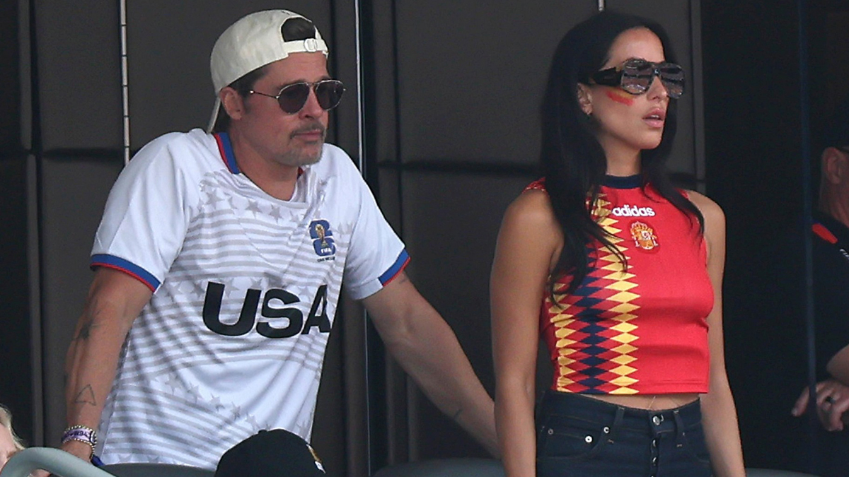 brad-pitt-ines-de-ramon-fifa-world-cup
